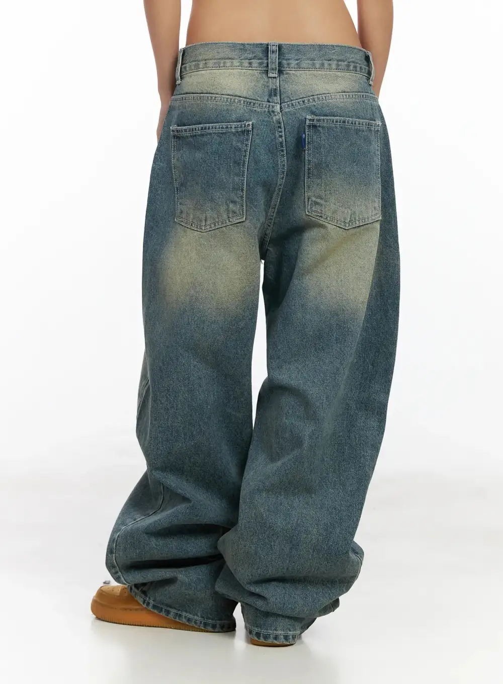 Pocketed Vintage Baggy Jeans