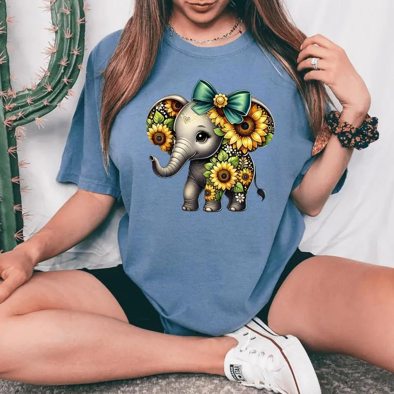 Flower Elephant Sunflower Flower Bow Graphic Girls Women's Oversized Comfort T-Shirt