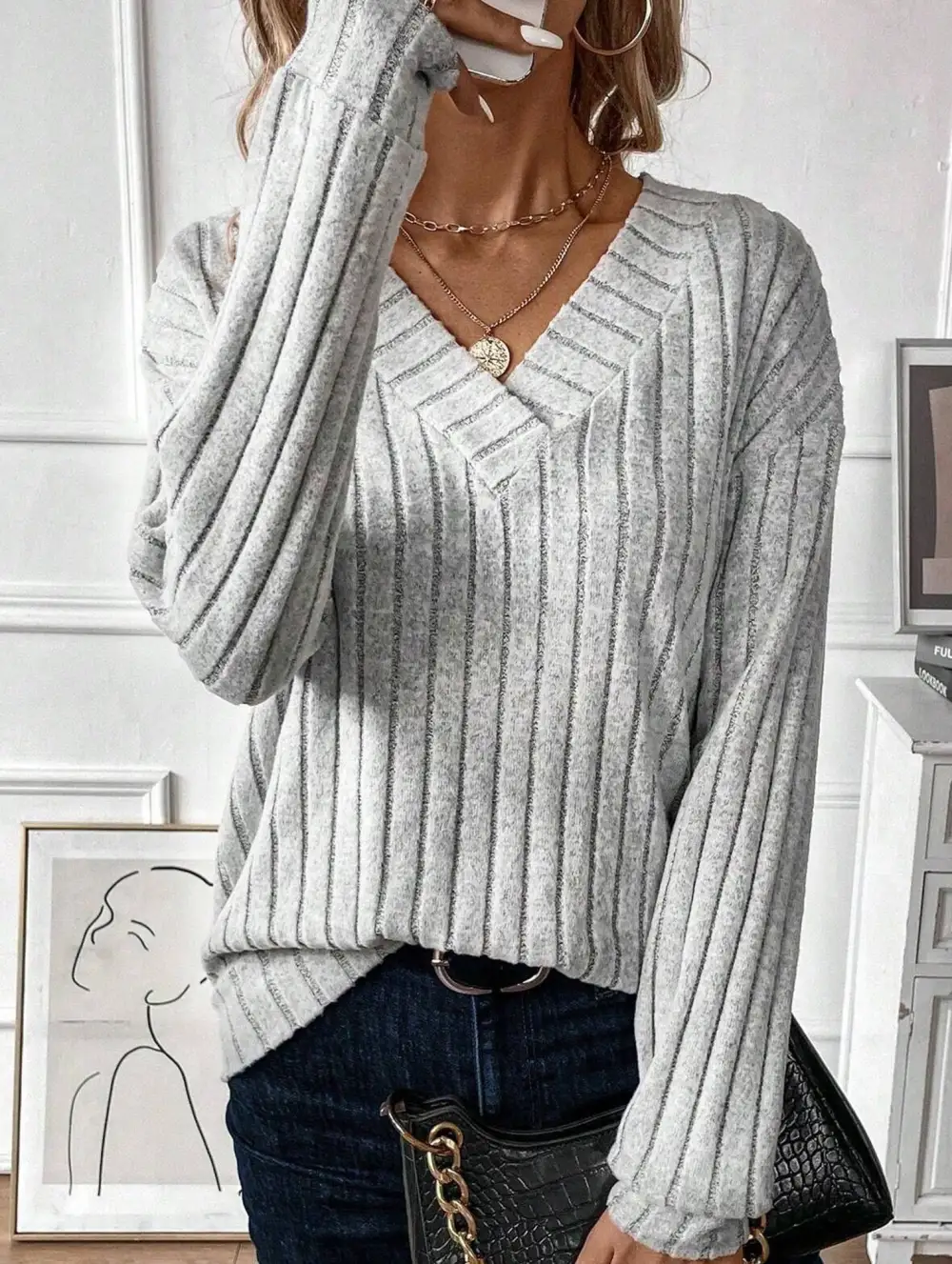 V-Neck Knit Long Sleeve Top
