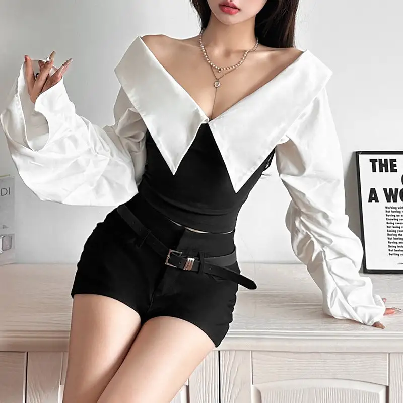 Long Sleeve V-Neck Street Style Long Sleeve Top
