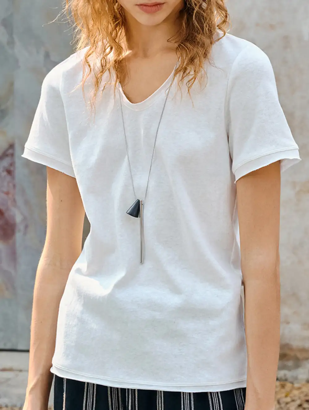 Linen Blend V Neck Knit Tee