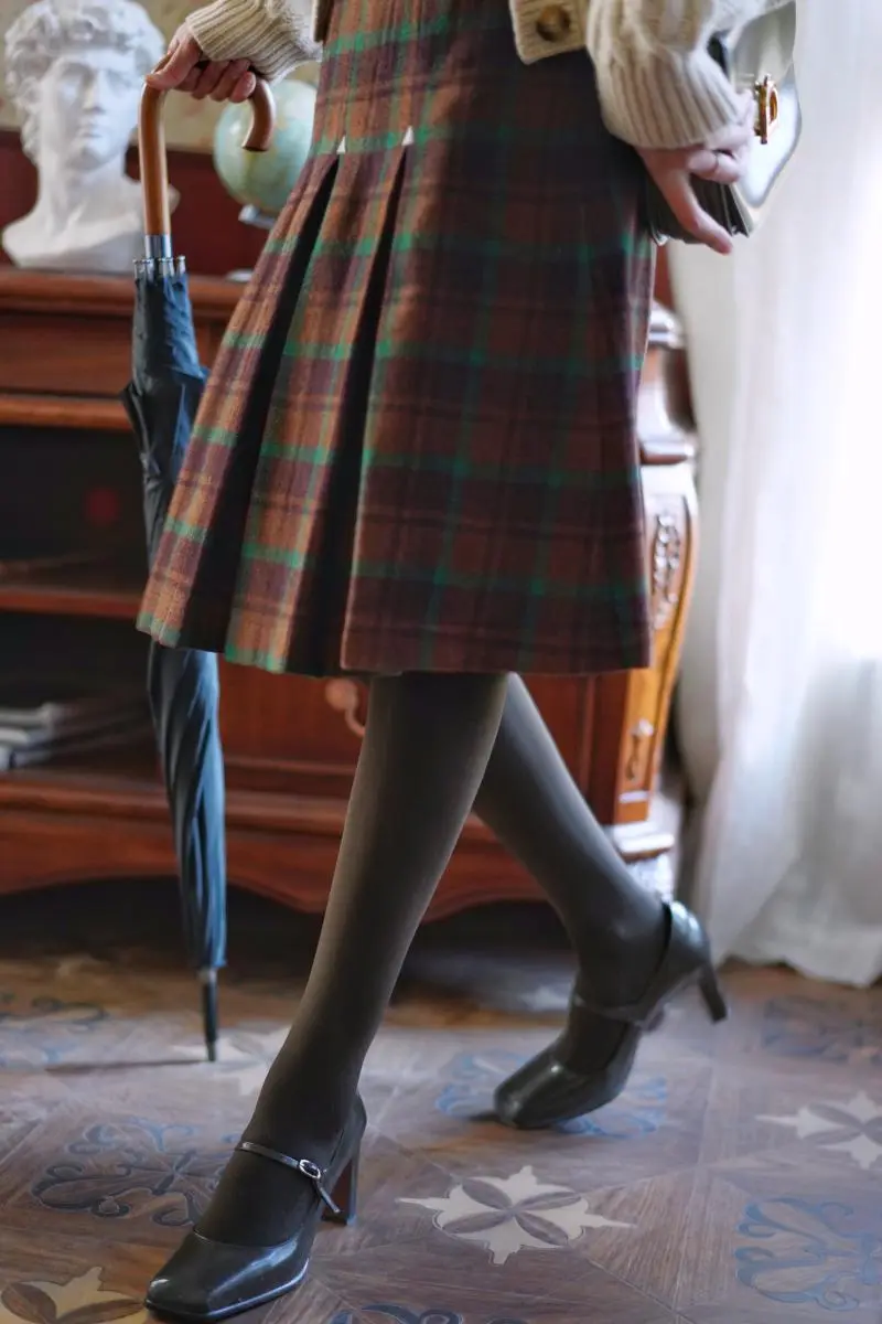 Modern Carry Plaid Pleated Skirt