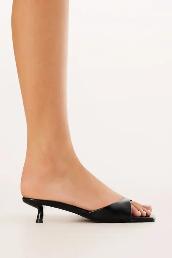 Tapered Strap Low Heel Sandals