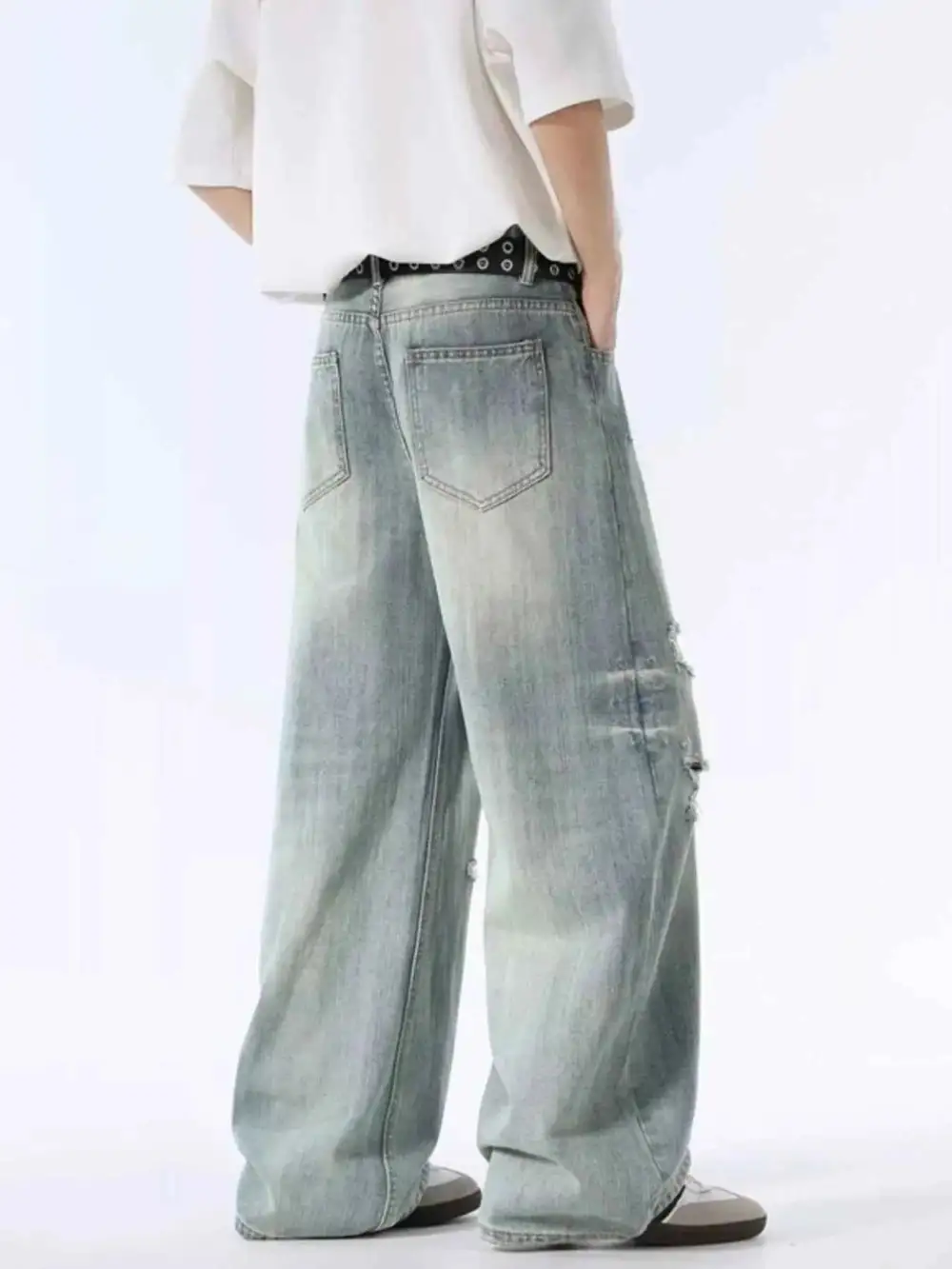 Relaxed Distressed Wide Leg Jeans