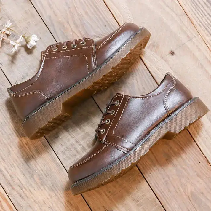 Leather Lace-Up Round-Toe Flats