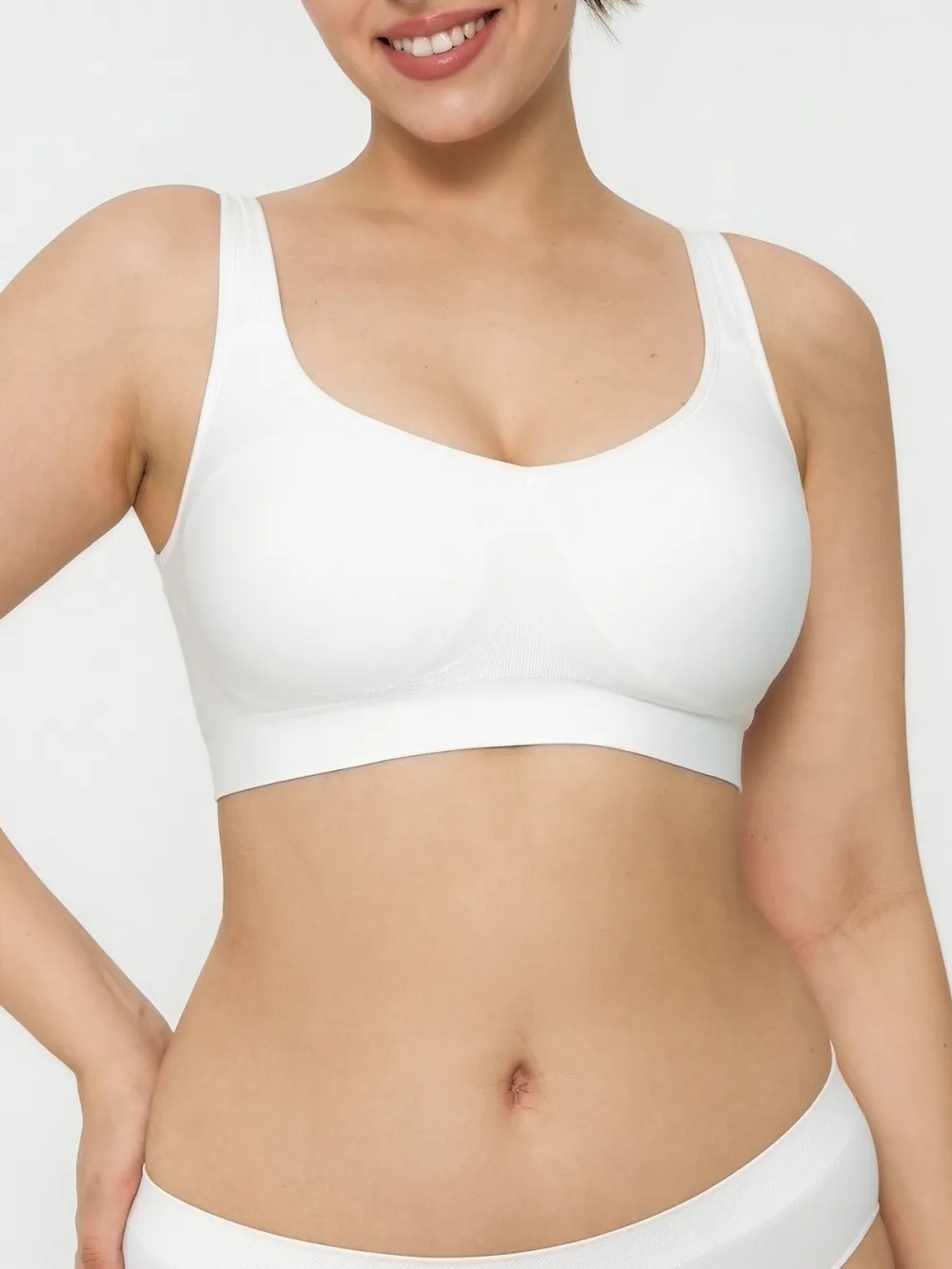 Seamless Comfort Wide Strap Bra