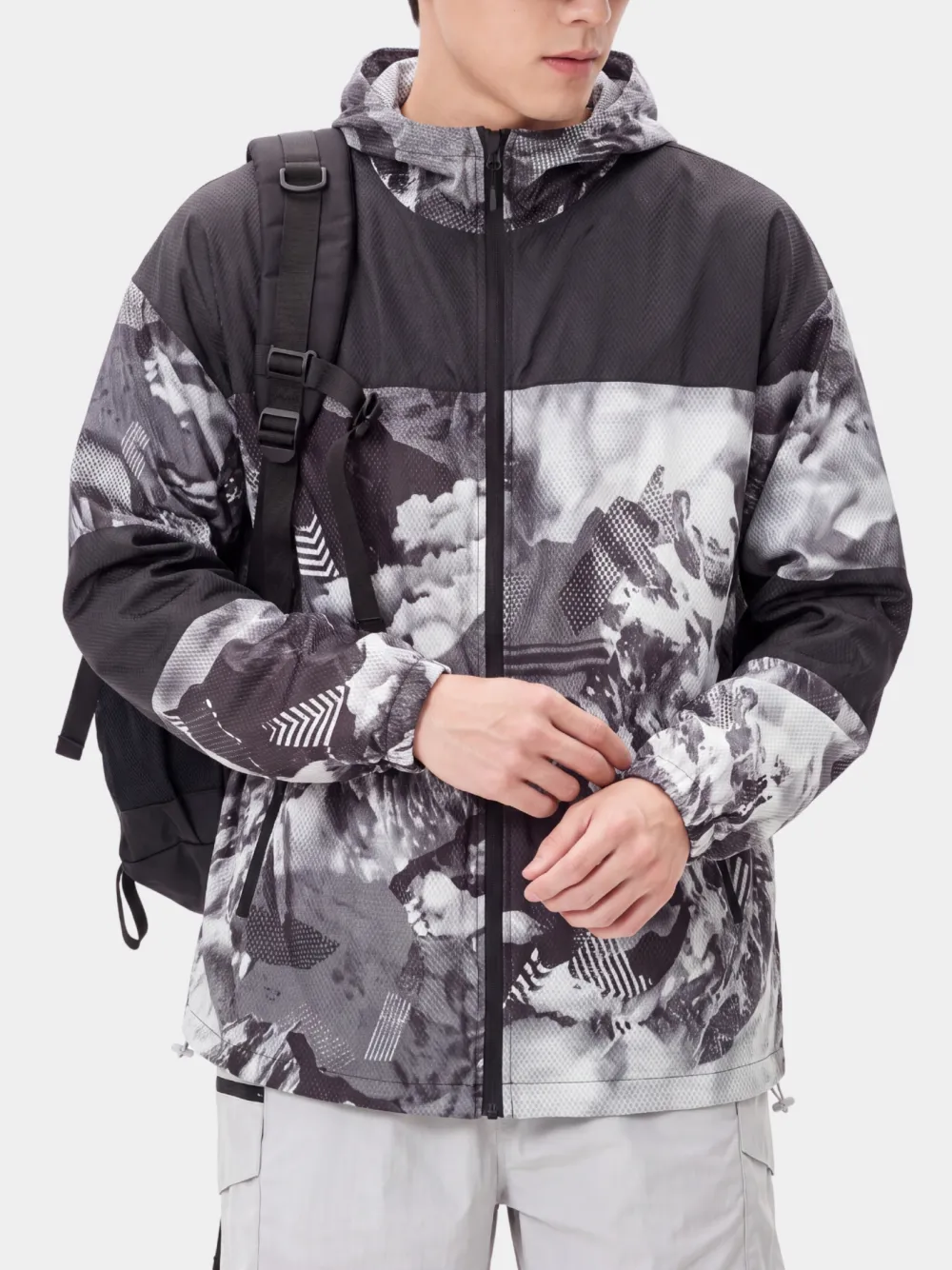 Water Resistant Lightweight Breathable Outdoor Windbreaker Jacket