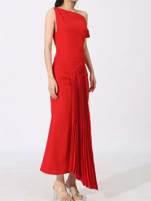 Easy Fit Pleated Dress