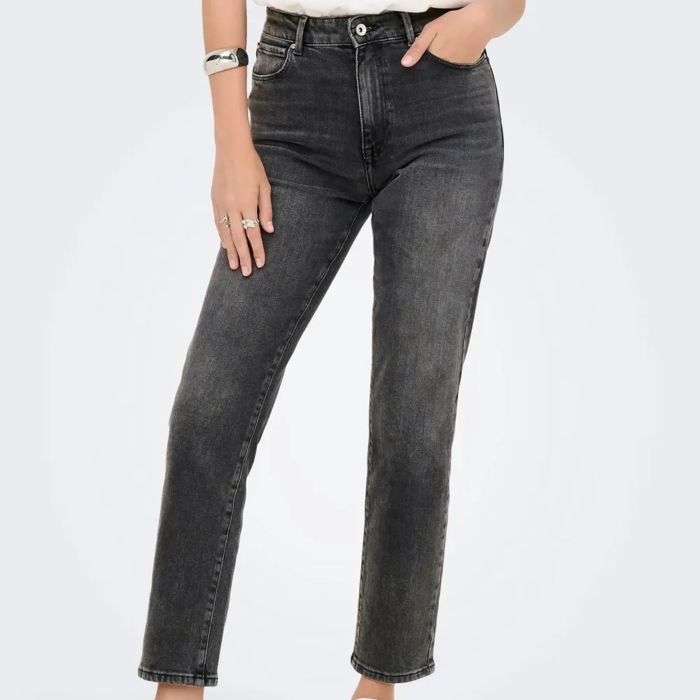 Clean Cut Casual Everyday Classic Jeans