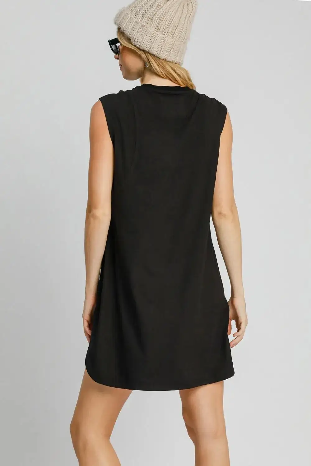 Round Neck Sleeveless High-Low Curved Hemline Mini Dress