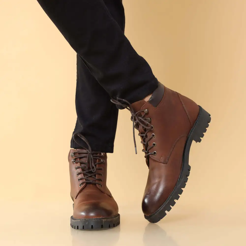 Men's Streamlined Modern Lace Up Leather Riding Boots