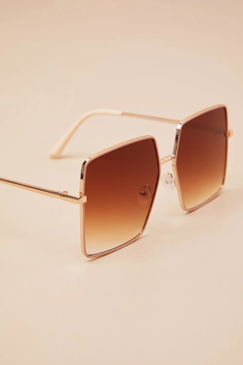 Retro Artistic Square Wide-rimmed Sunglasses