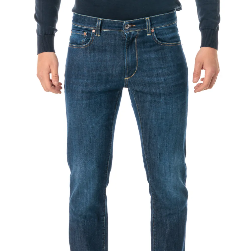 Easy Fit Slim Everyday Jeans