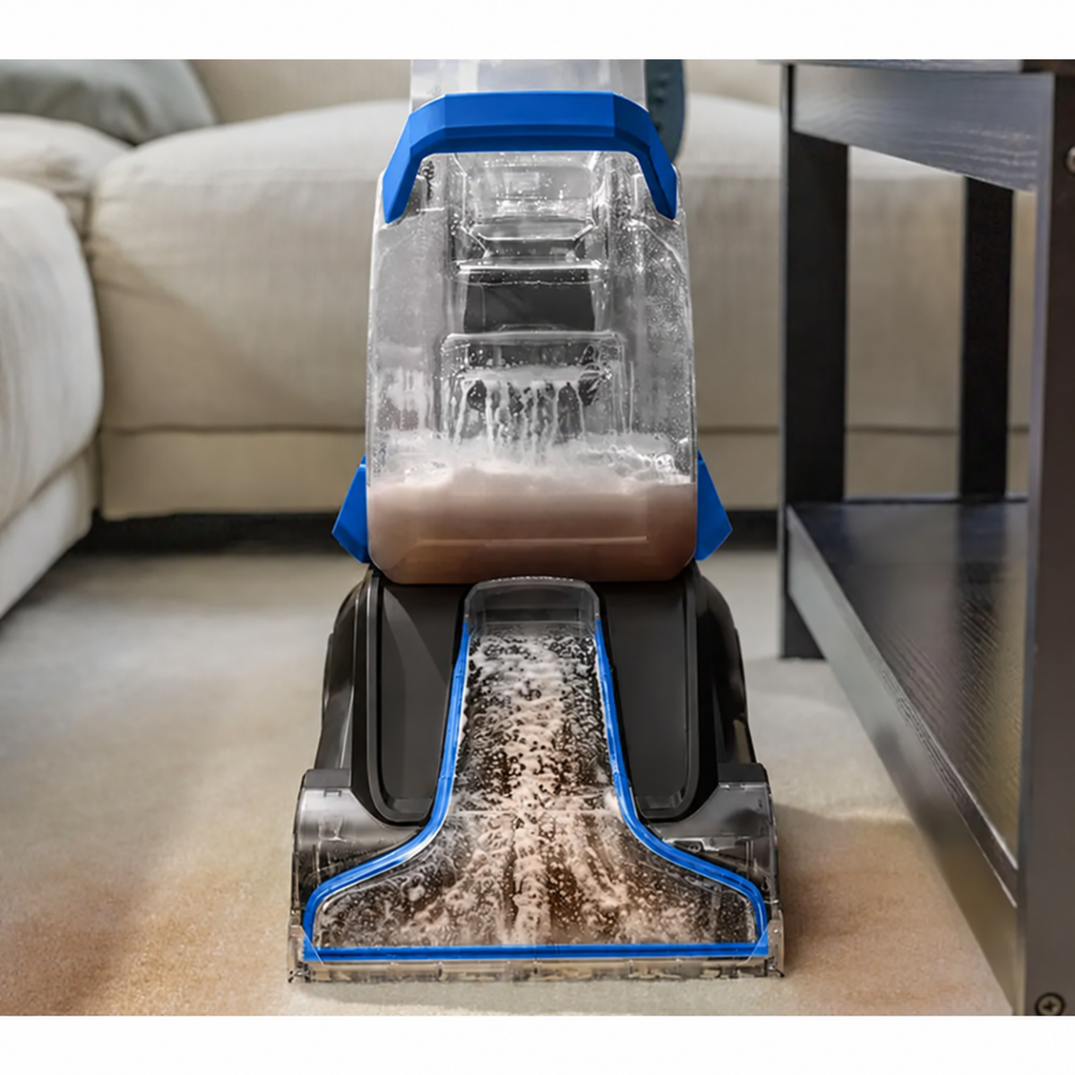 Cleaner recovering dirty water while cleaning carpet