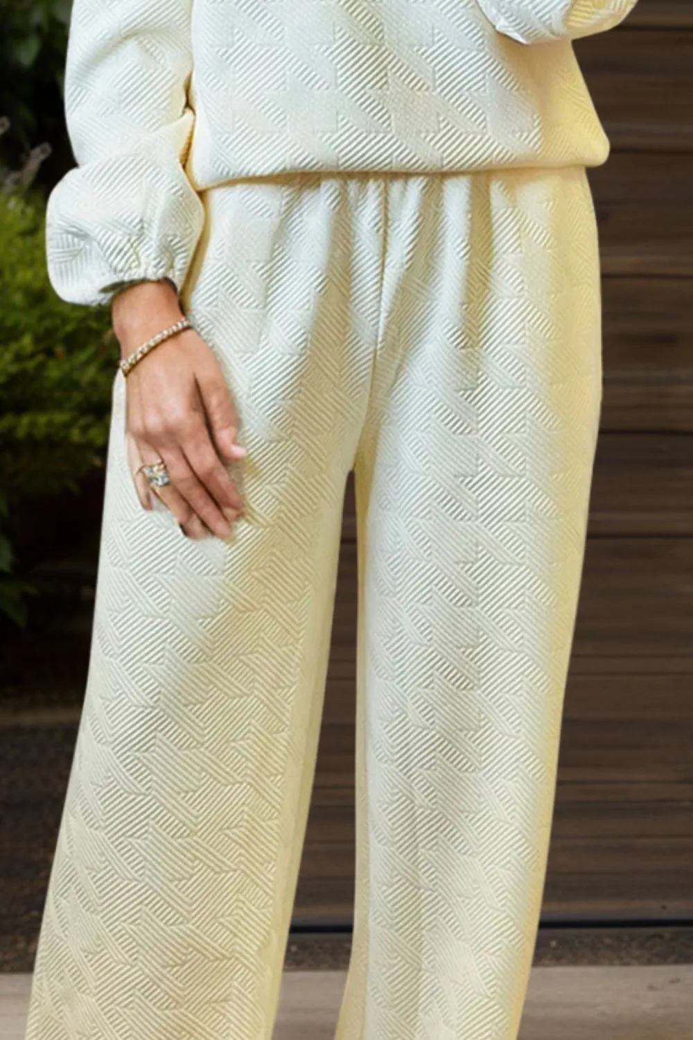 Streamlined Round Neck Long Sleeve Top And Pants Set