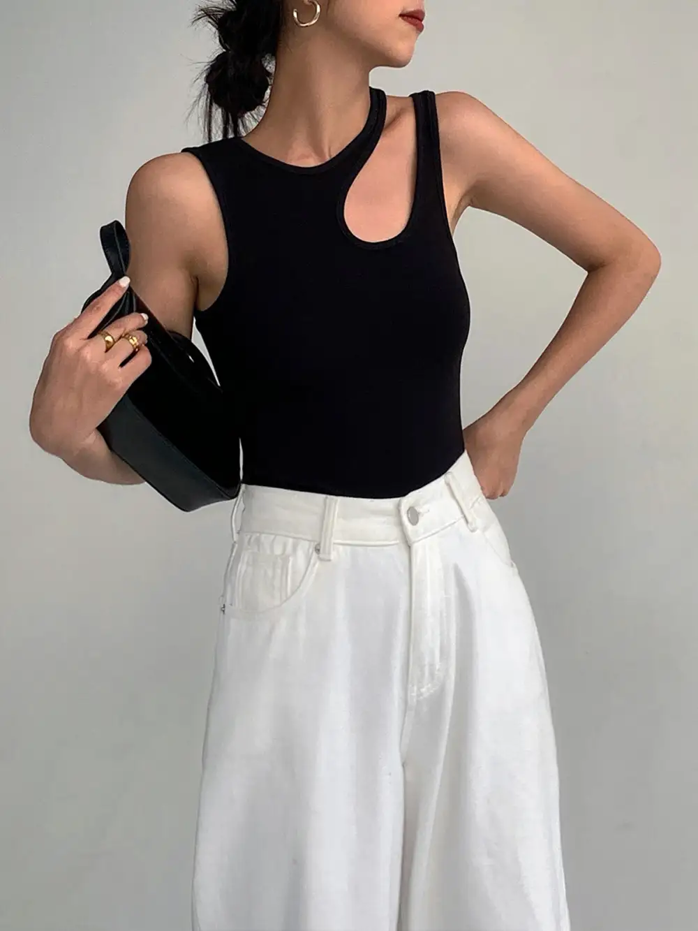 Ribbed Asymmetric Top