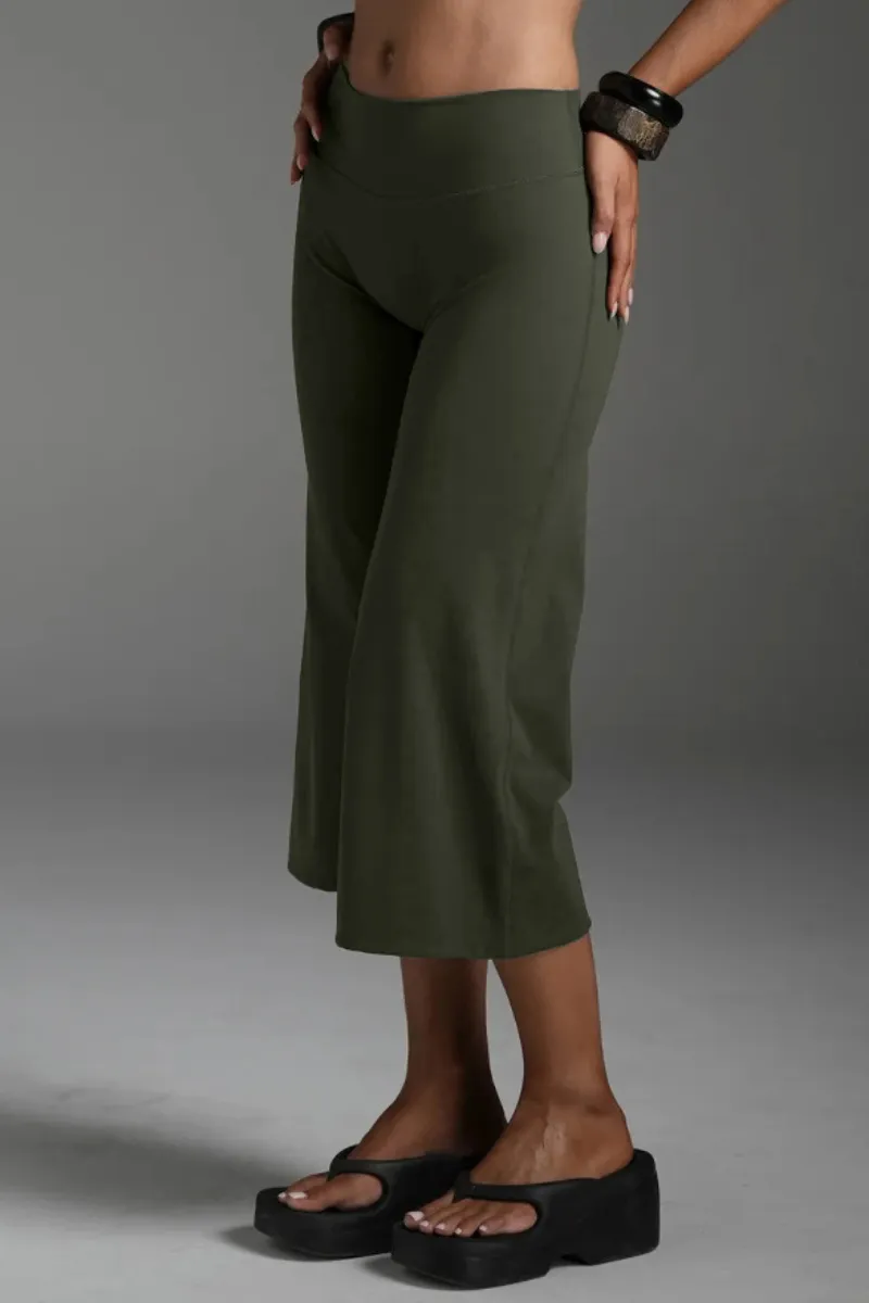High-Waist Wide-Leg Running Capri Trousers