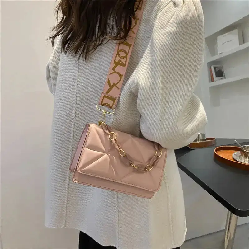Contemporary Edge: Korean Style Iron Splicing Chain Messenger Bag
