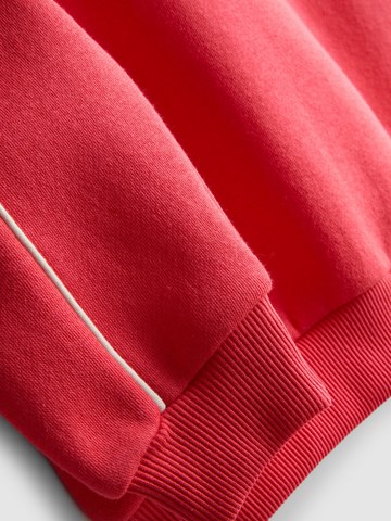 1.5-8yrs | Sweatshirt and Cuffed Joggers Set detail 2