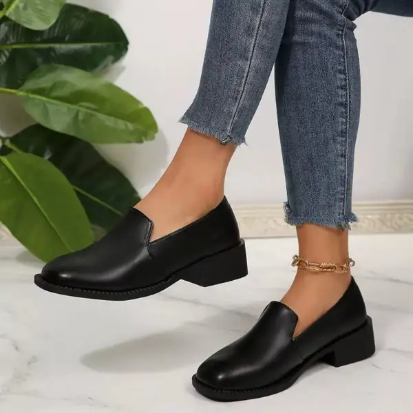Everyday Round Toe Block Heels Loafers