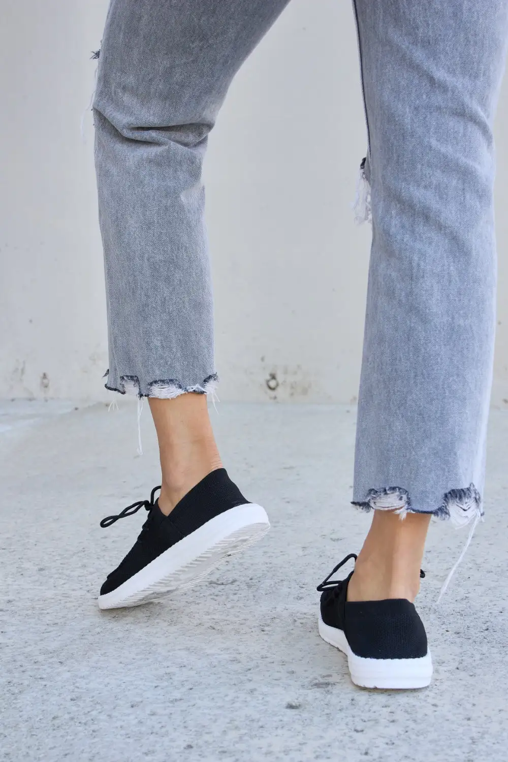 Everyday Lace Flats Sneakers