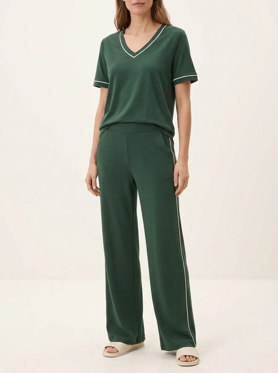 Women's Contrast-Piping Contrast-Trim V-Neck T-Shirt and Wide-Leg Pants Set