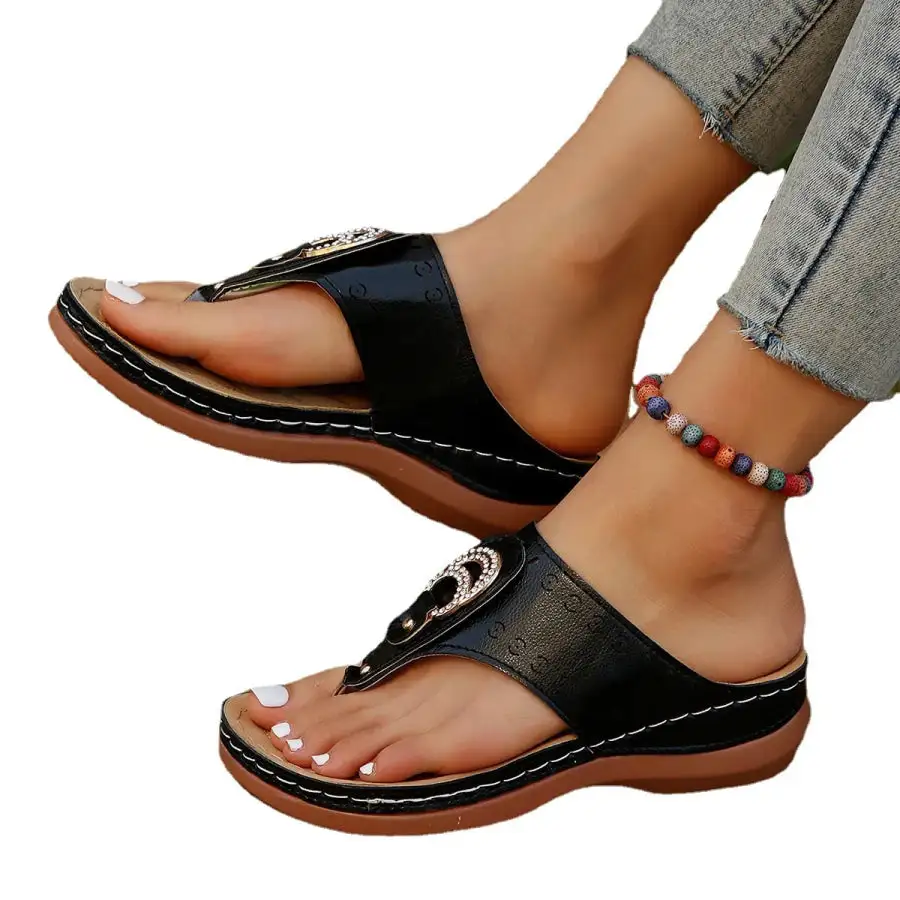 Modern Toe Post Wedge Sandals