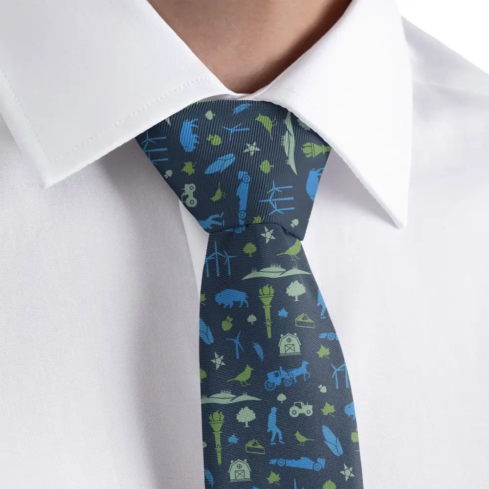 Polished Heritage Emblem Pattern Necktie