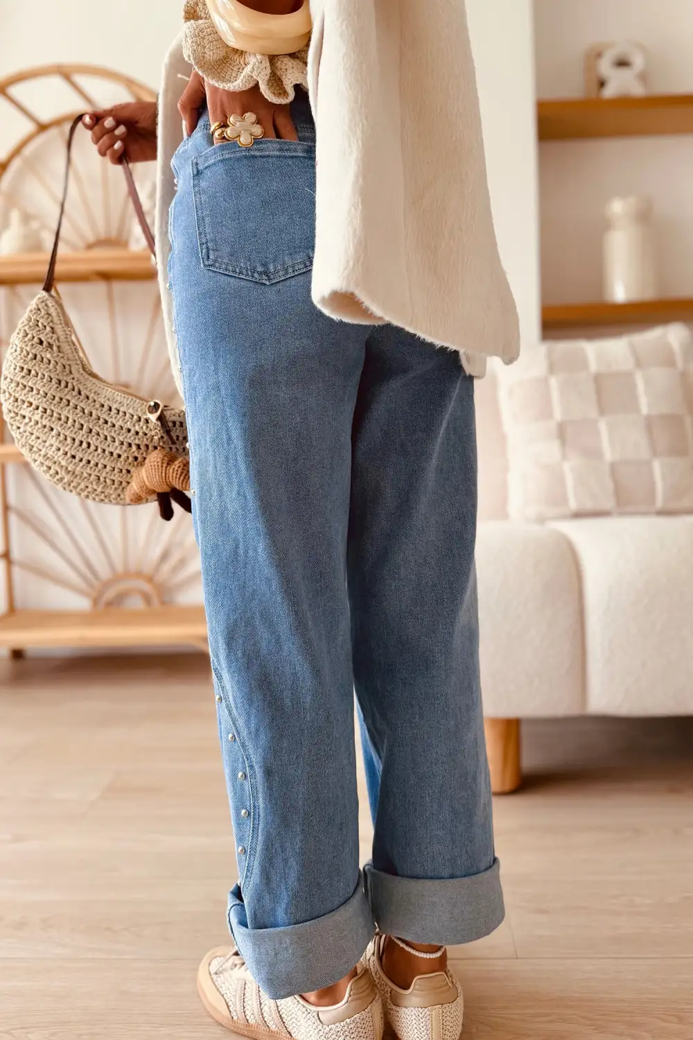 Women's Ankle Length Jeans With Side Seam Rivet Detail