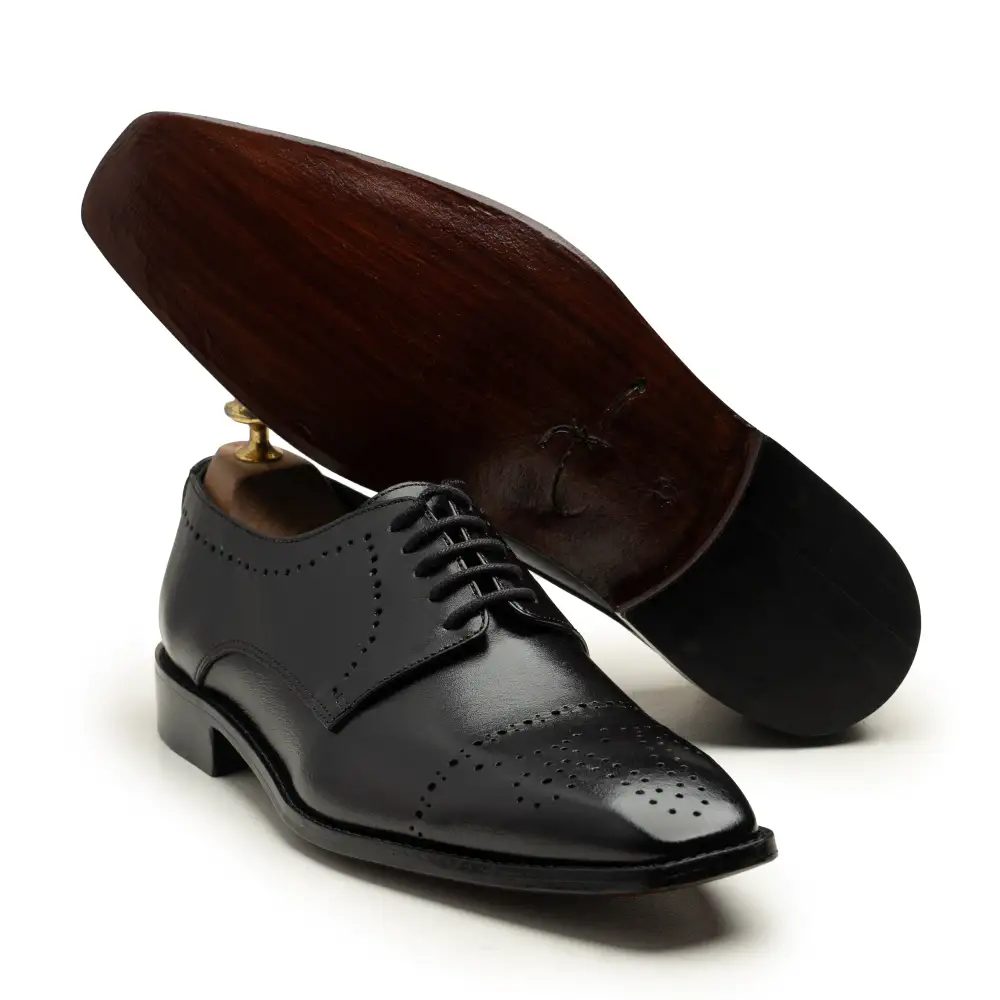 Sharp Oxford Shoes