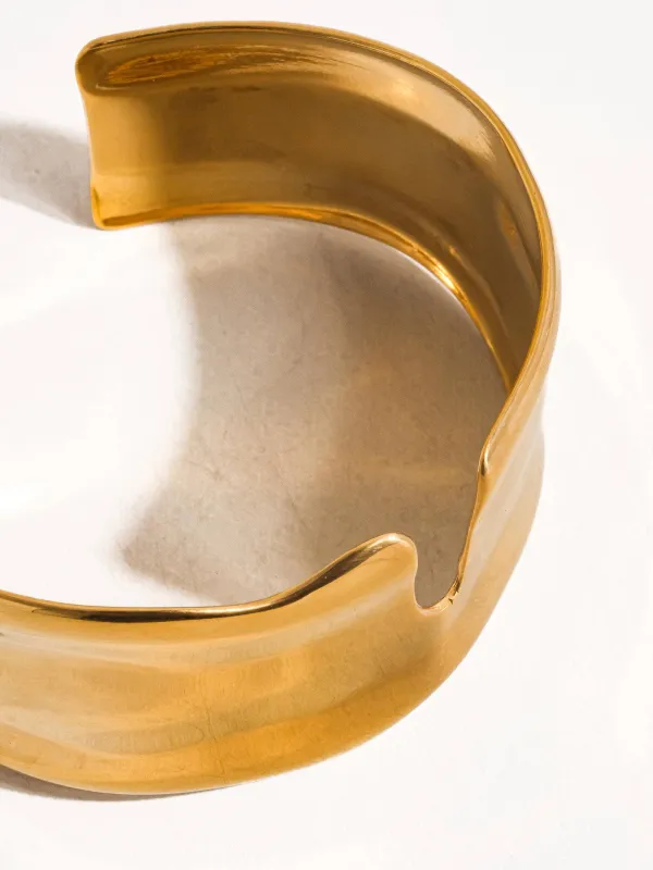 Classic Everyday Jewelry Detail
