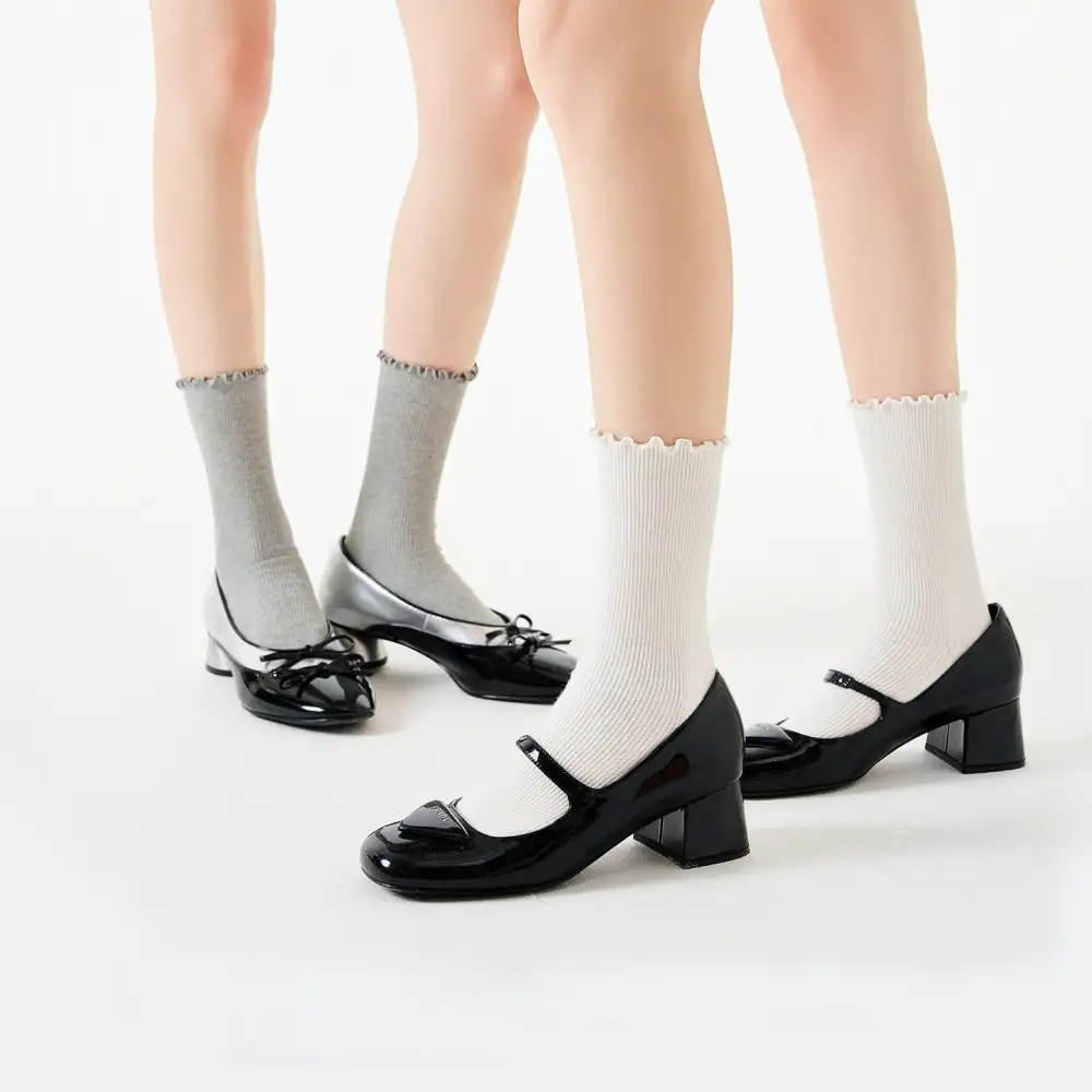 Lettuce Trim Ribbed Slouch Crew Socks