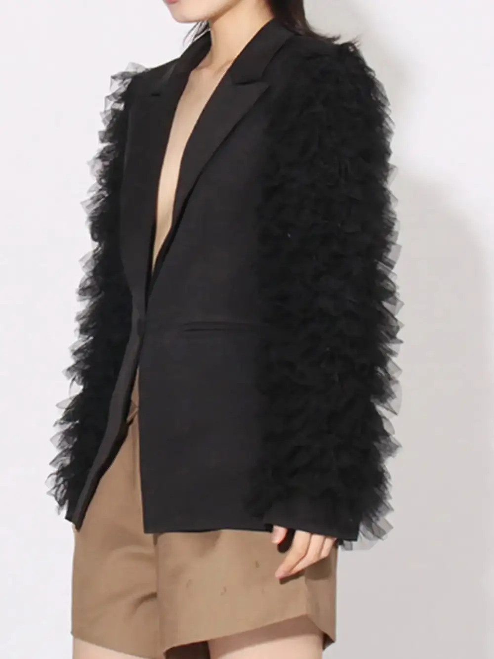 Structured Single-Button Long-Sleeve Blazer