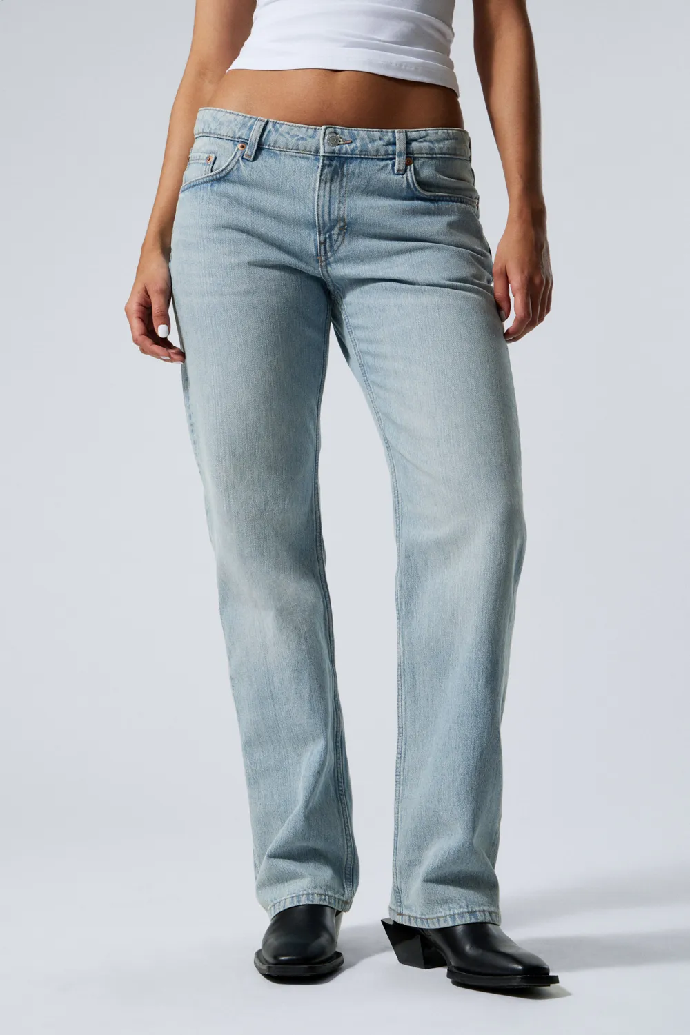 Straight Leg Jeans With Pockets