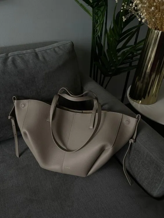  Refined Structured Leather Tote Bag Apparel