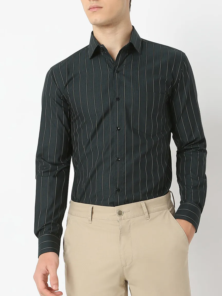 Weekend Striped Herringbone Slim Fit Men's Formal Shirt
