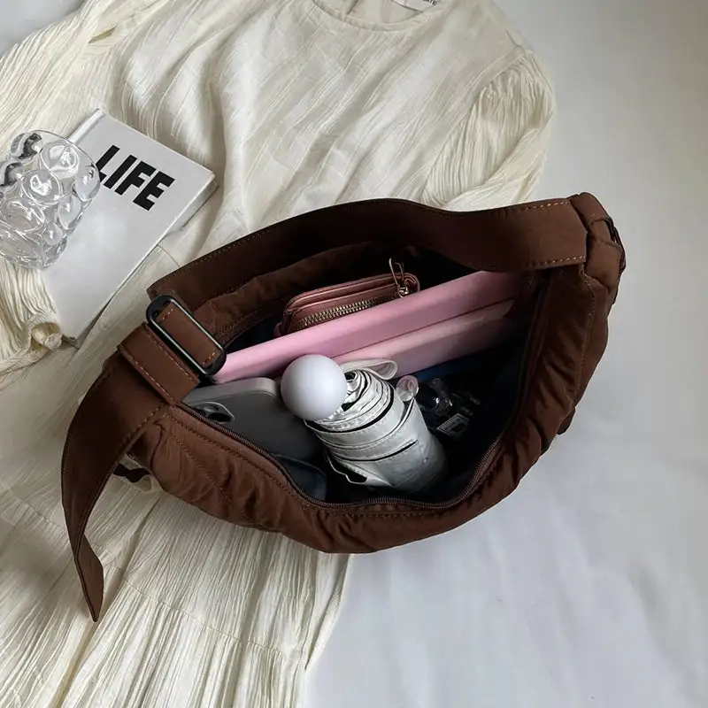 Modern Versatility: Large-Capacity Luxury Soft Crossbody Travel Bag