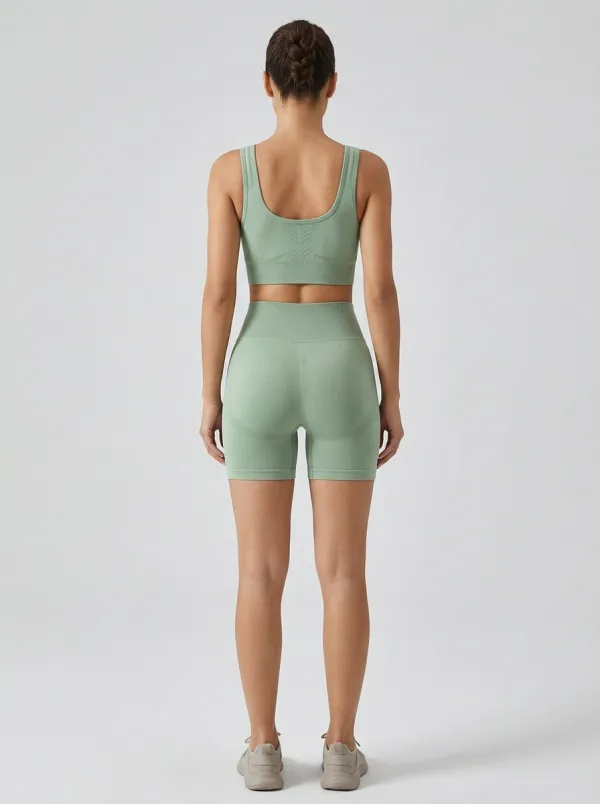 Dynamic Seamless Design Casual Look Women's Tank Top And Sports Shorts Set