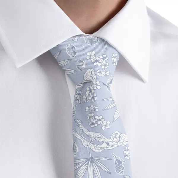 Distinctive Floral Statement Necktie