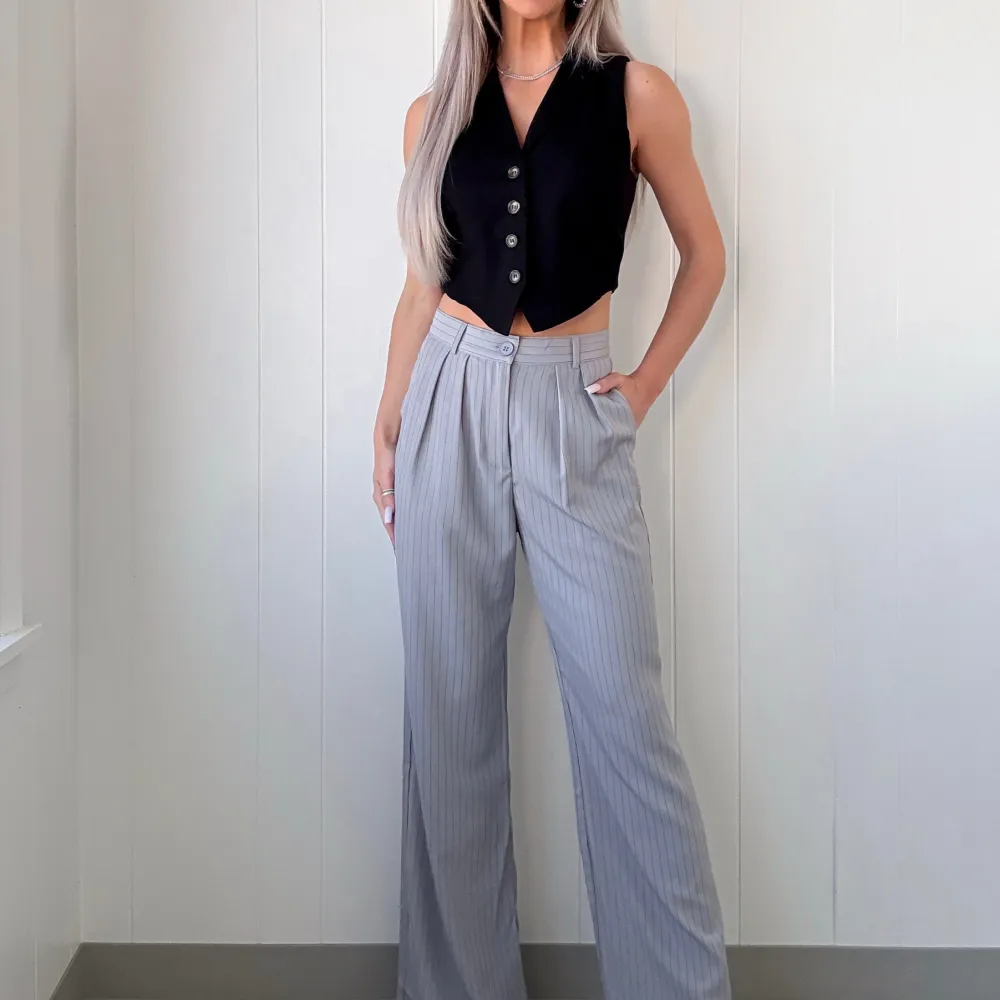 Cropped Sleeveless Vest