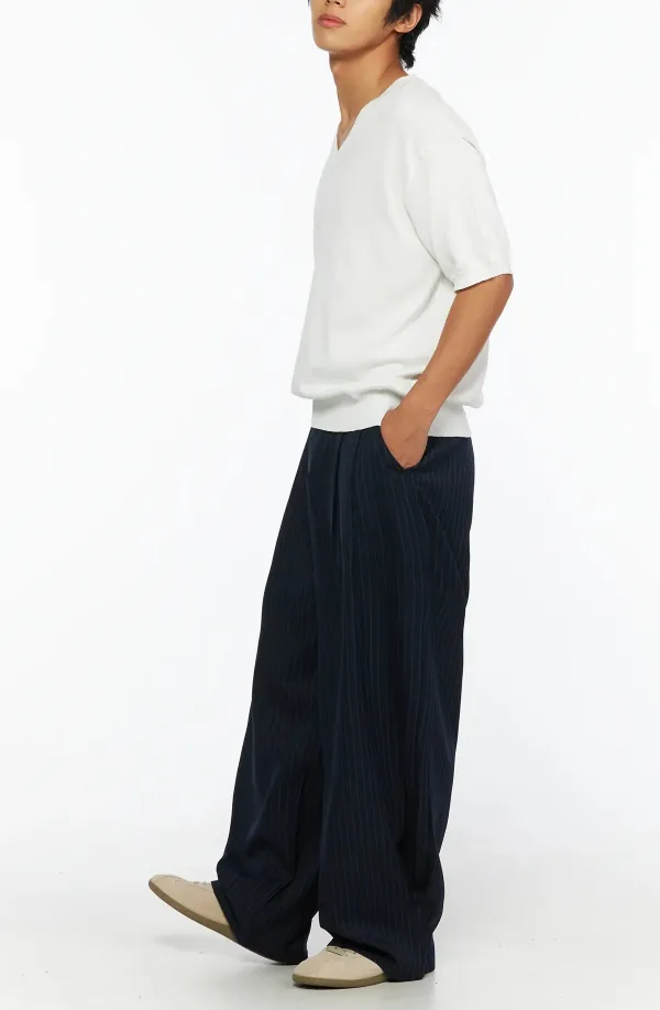 Men's V-Neck Loose Knit Tee