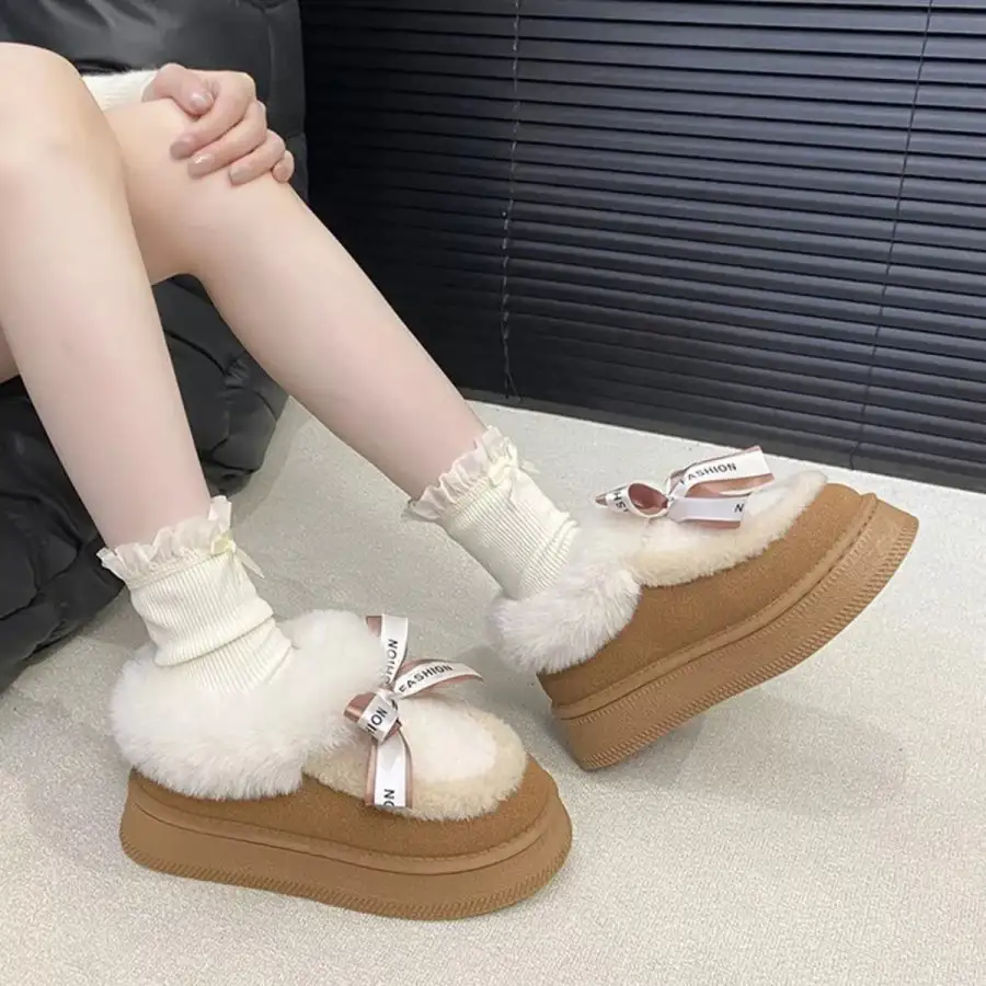 Chic Round Toe Platform Boots