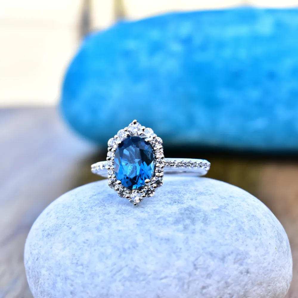 Bloom Topaz Ring