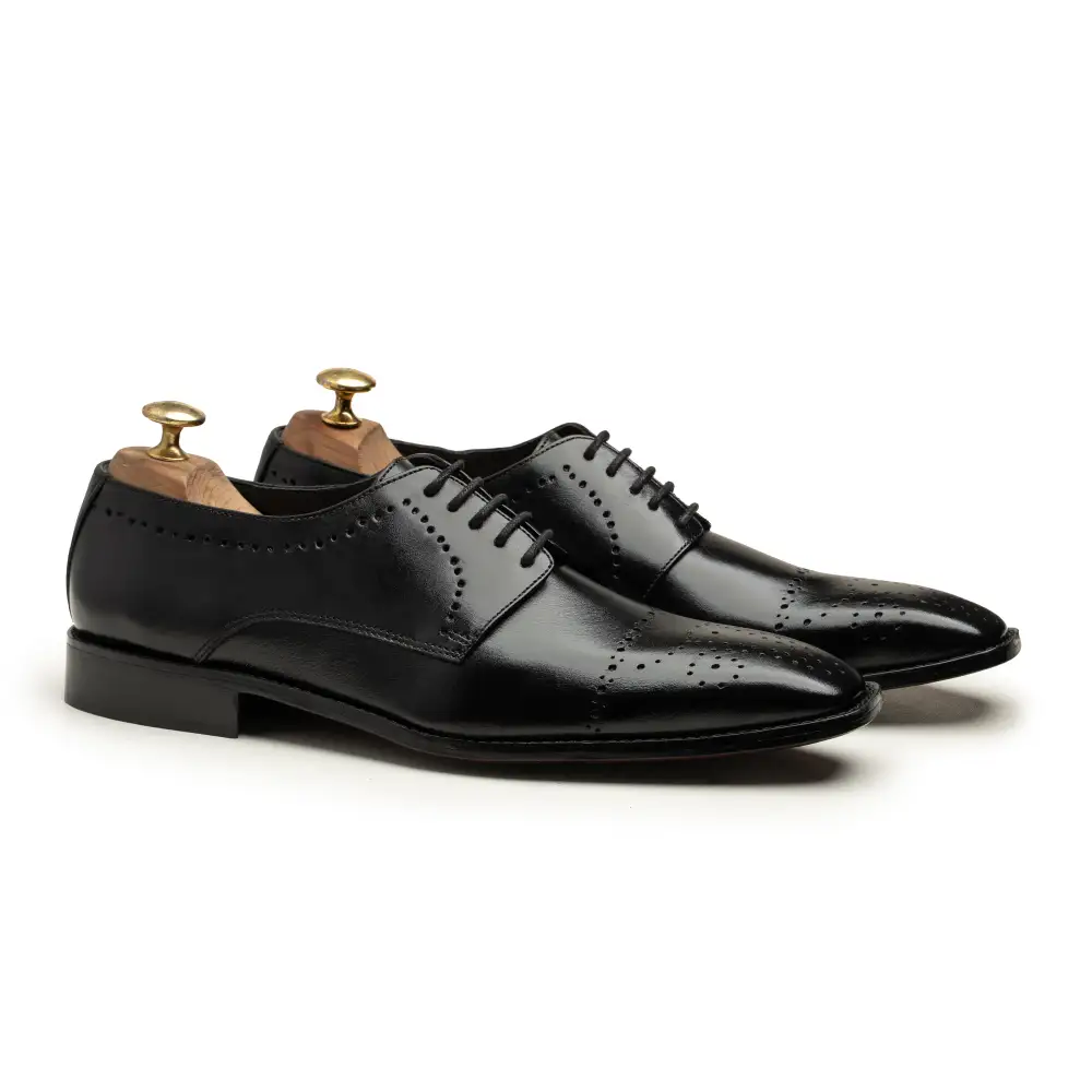 Sharp Oxford Shoes