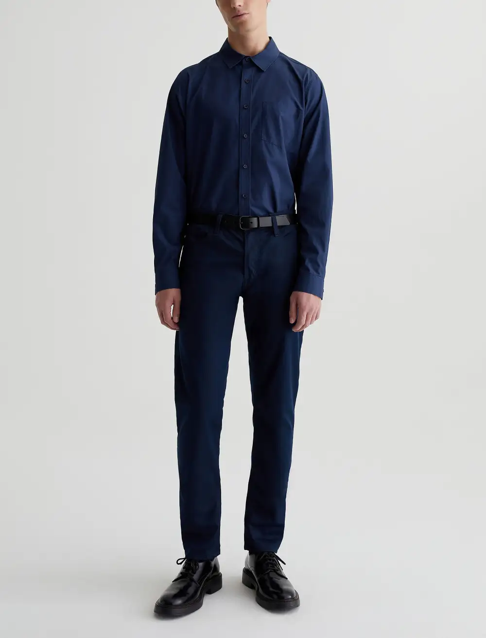 Men's Classic Fit Long Sleeve Button-Up Shirt