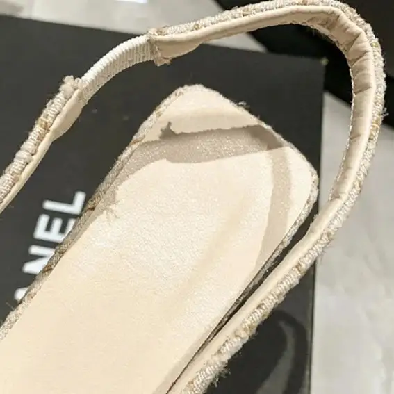Polished Pointed-Toe Classic Pumps