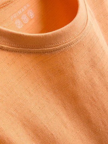 7-15yrs | Textured T-Shirt detail 2