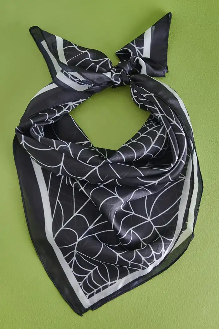 SPIDERWEB BANDANA SCARF