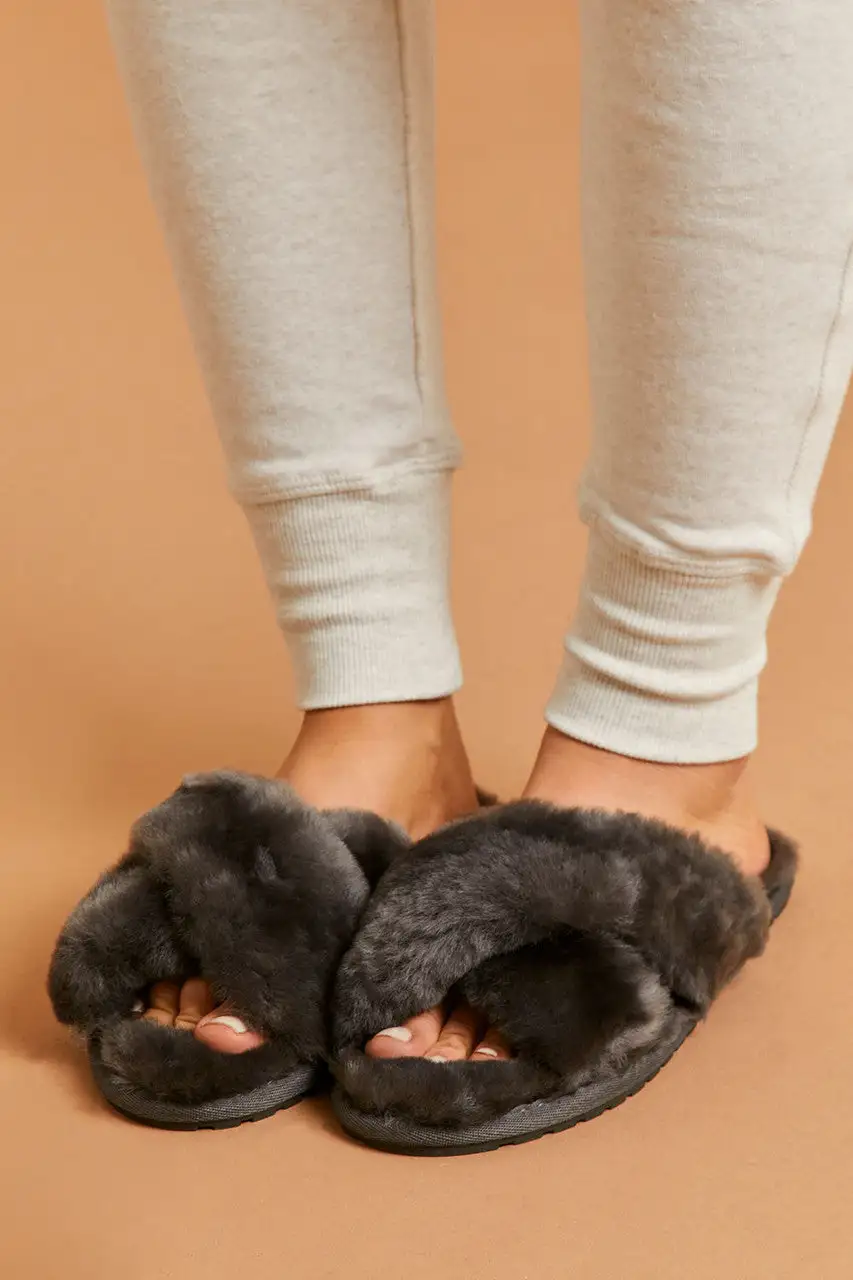 Soft Step Plush Lined Mule Slippers