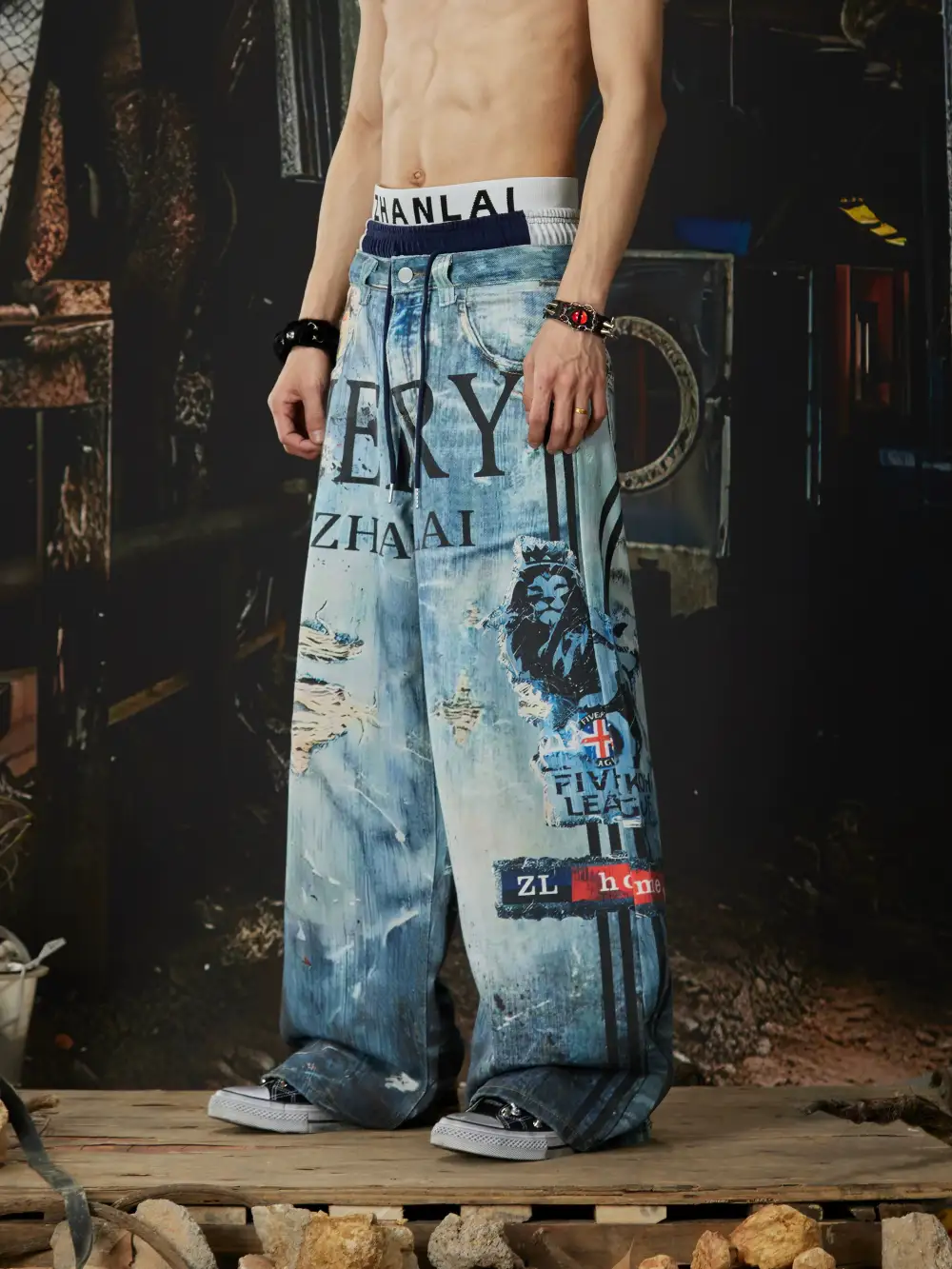 Jogger Distressed Washed Jeans